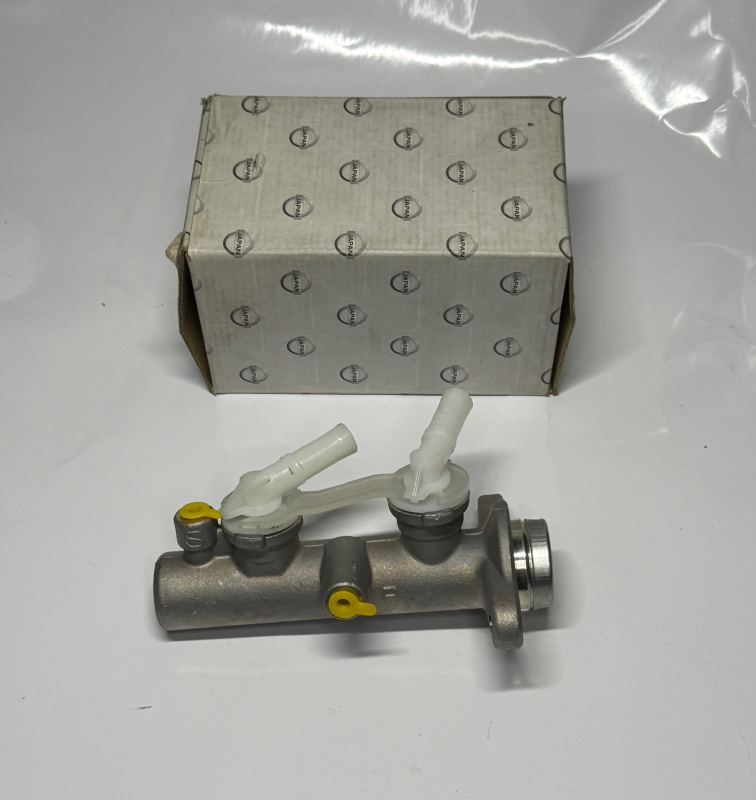 BOMBA FRENO URVAN 2000-2001 2.4 4 CIL